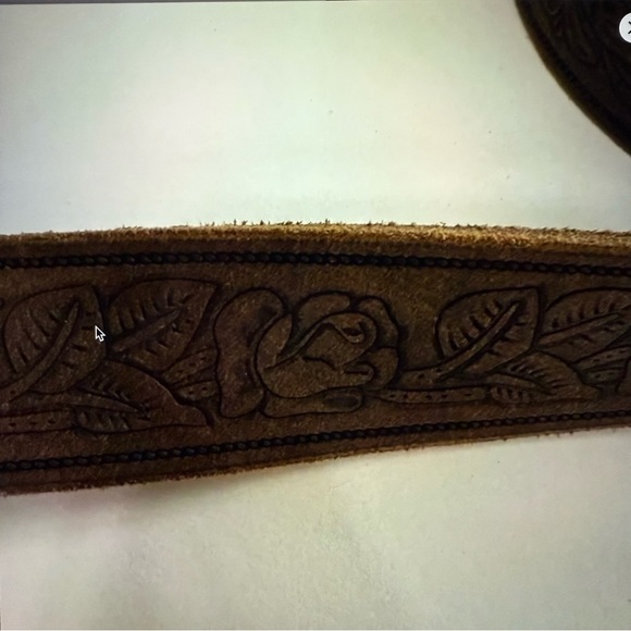 F & L Classic Full Grain embossed brown Leather Belt silver buckle size 30 in - Picture 3 of 9